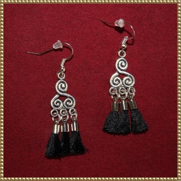 Jewelry - 🌟𝑺𝑨𝑳𝑬🌟2 𝒇𝒐𝒓 $12 - NEW Silver Boho Black Tassel Swirl Dangle Earrings